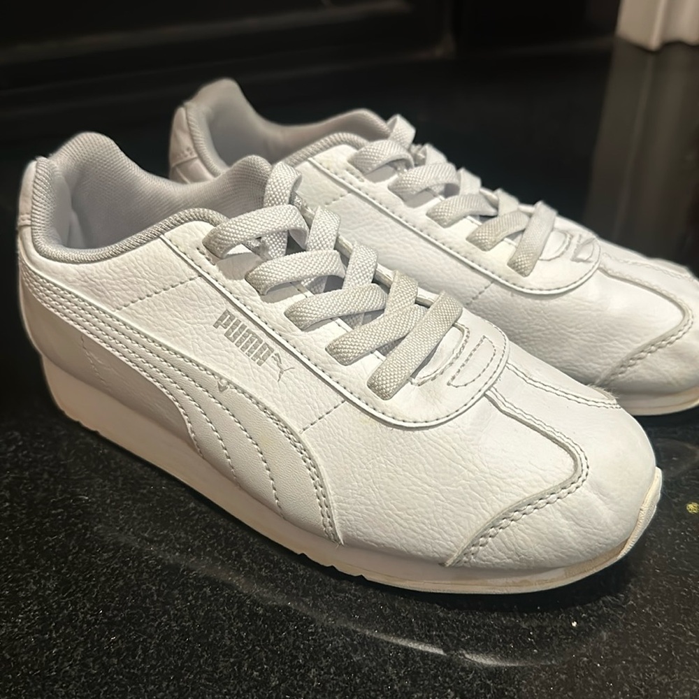 Puma Kids White Laceless Sneakers Unisex boys girls size 2